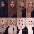 Mode 2017 haute qualité 75 couleurs chaude article couleur unie wholsale musulman froissé écharpe bulle hijab